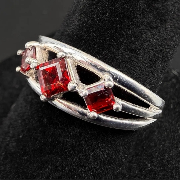 Sterling Silver Garnet Ring Size 8- Princess Cut Trio
